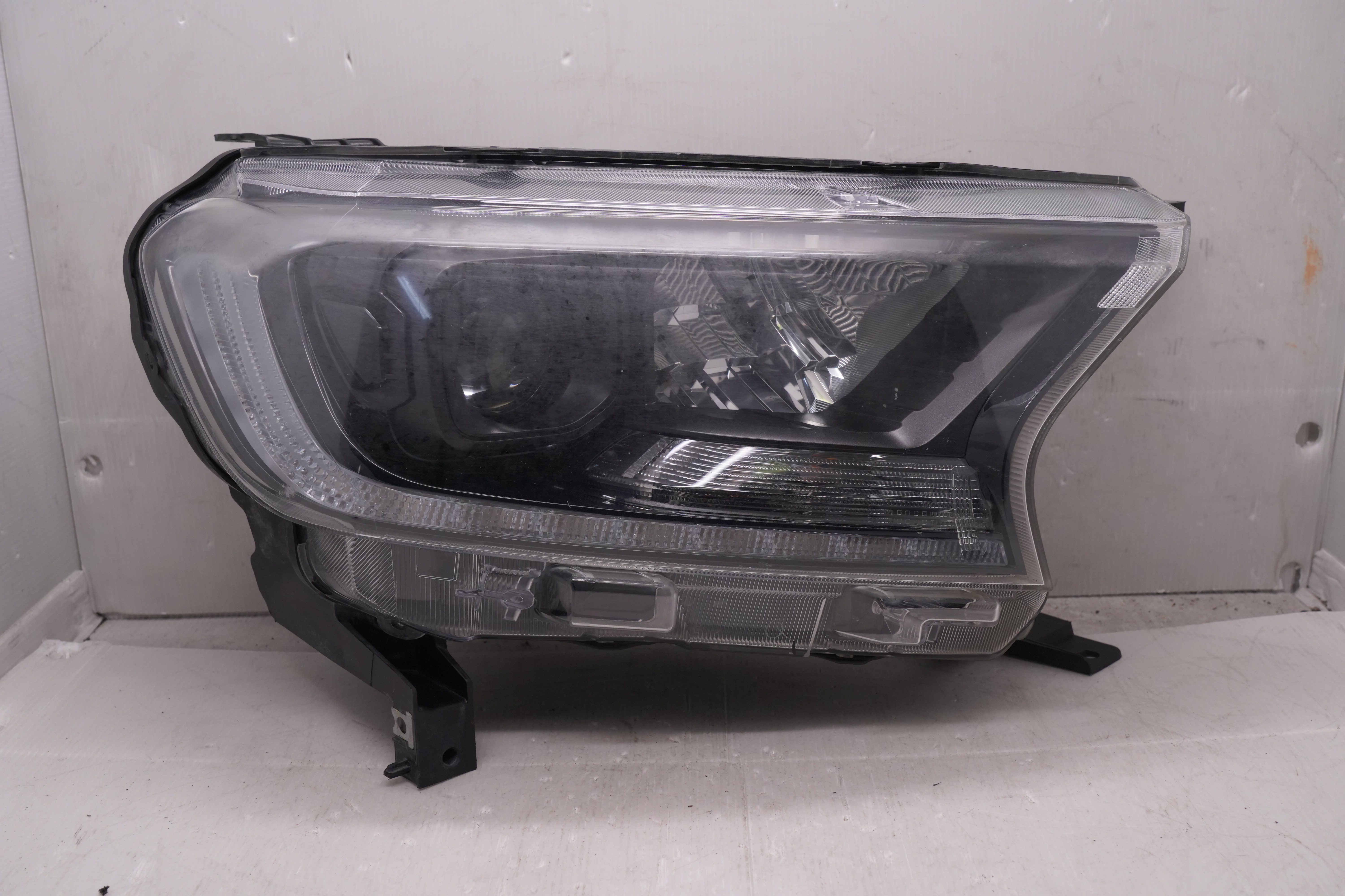 FORD EVEREST RANGER 2020-2021 LED R.H.S HEADLIGHT GENUINE