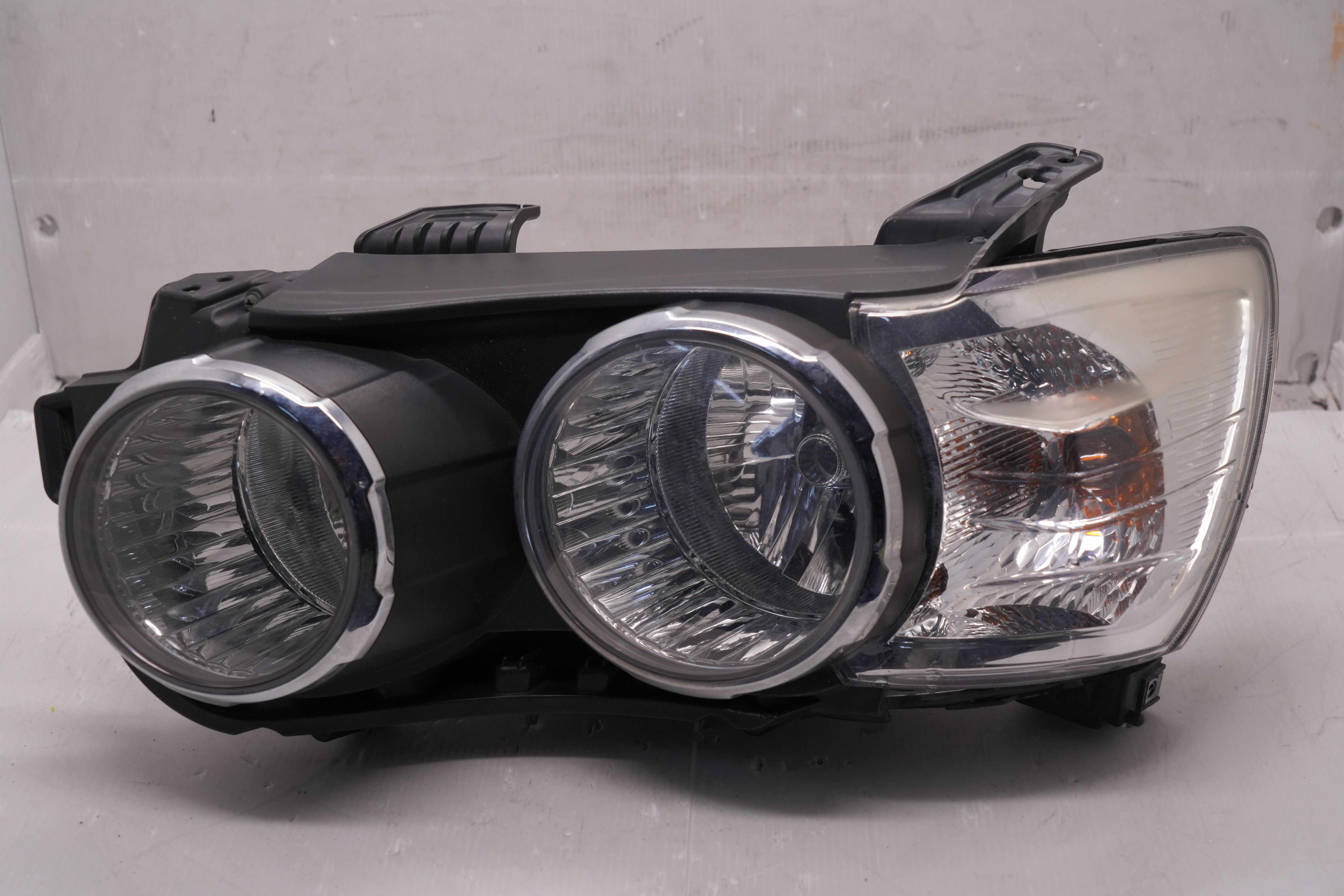 HOLDEN BARINA AVEO 2010-2014 HALOGEN L.H.S HEADLIGHT GENUINE