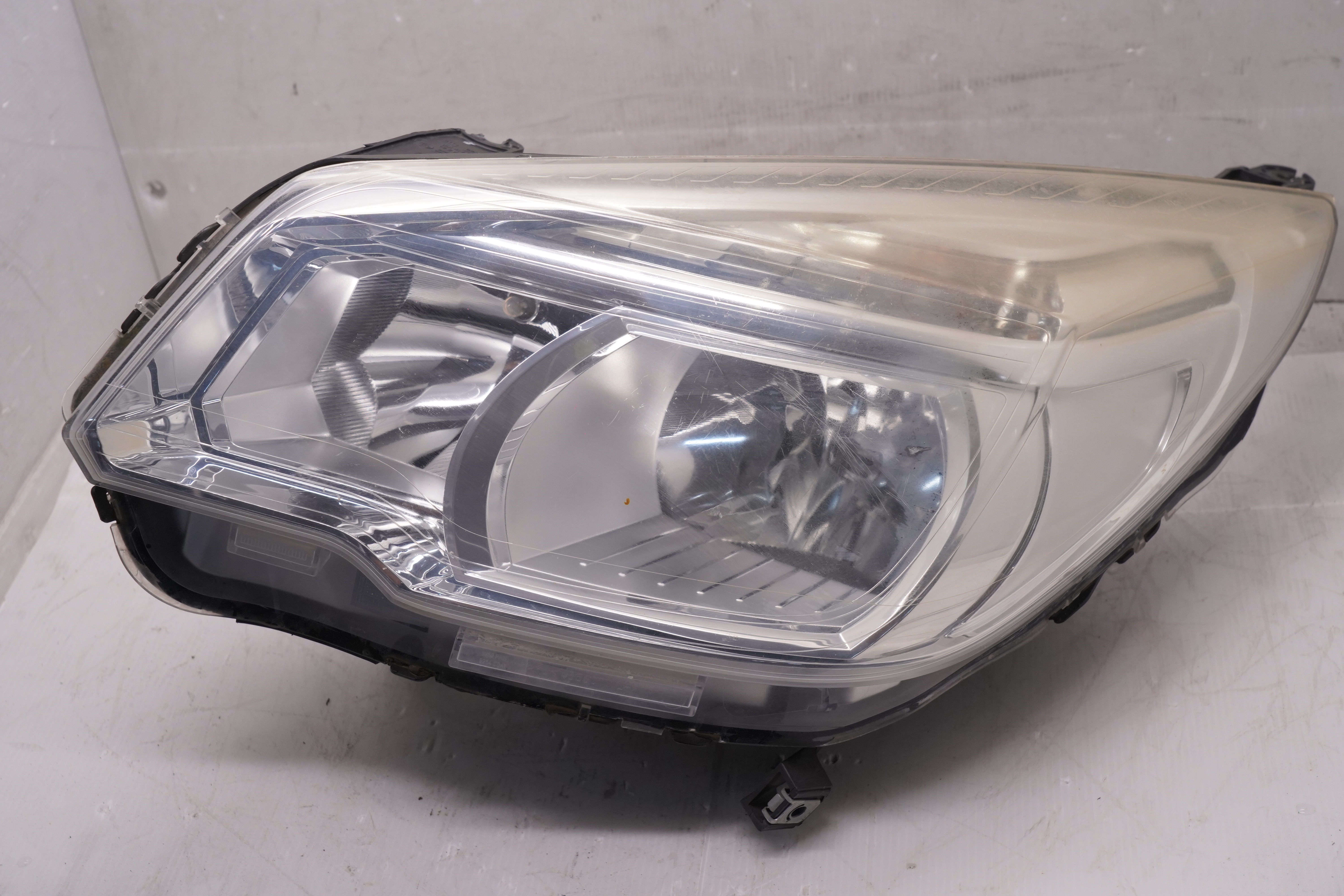HOLDEN COLORADO 2012-2015 HALOGEN L.H.S HEADLIGHT GENUINE