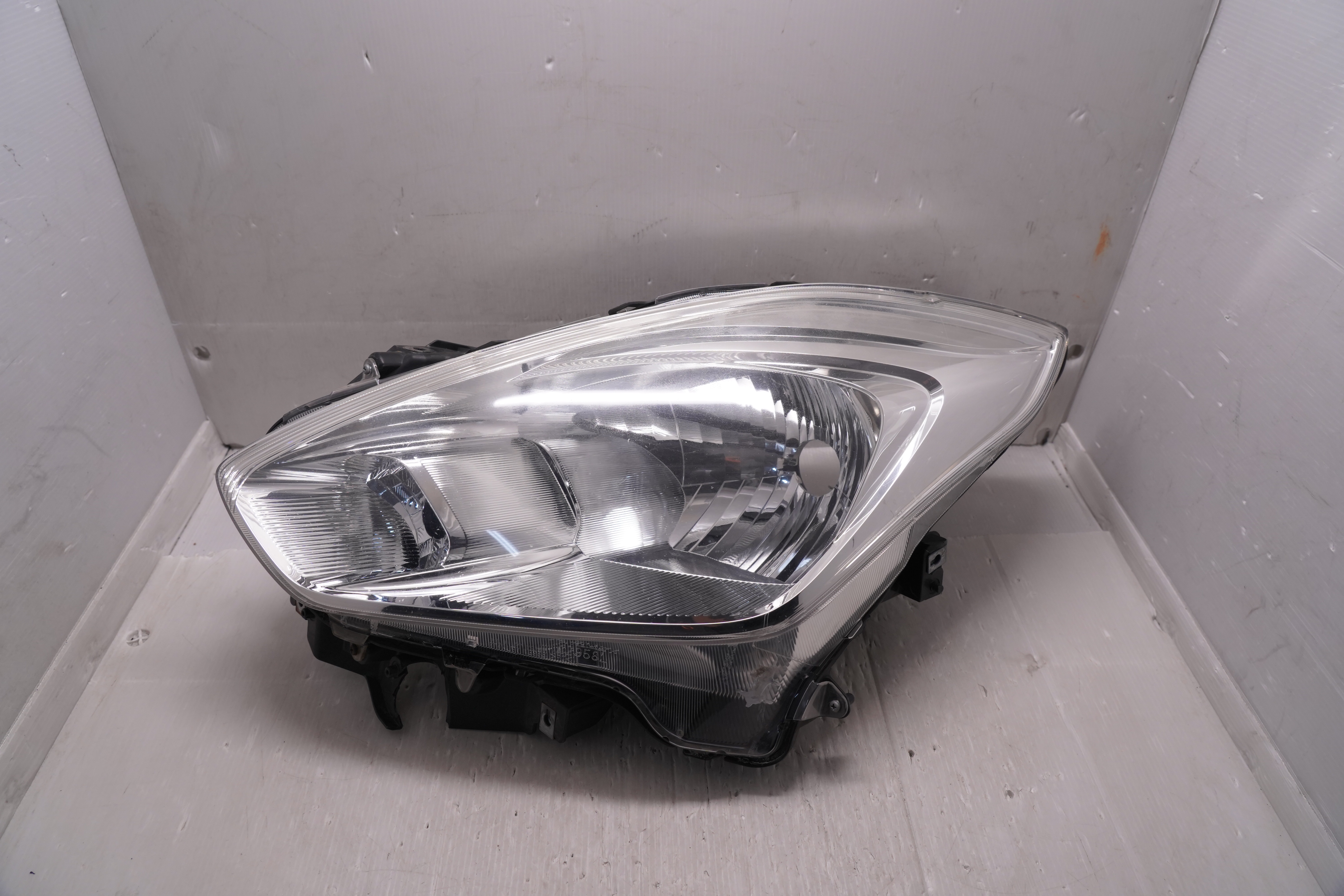 SUZUKI SWIFT 2017-2023 HALOGEN L.H.S HEADLIGHT GENUINE