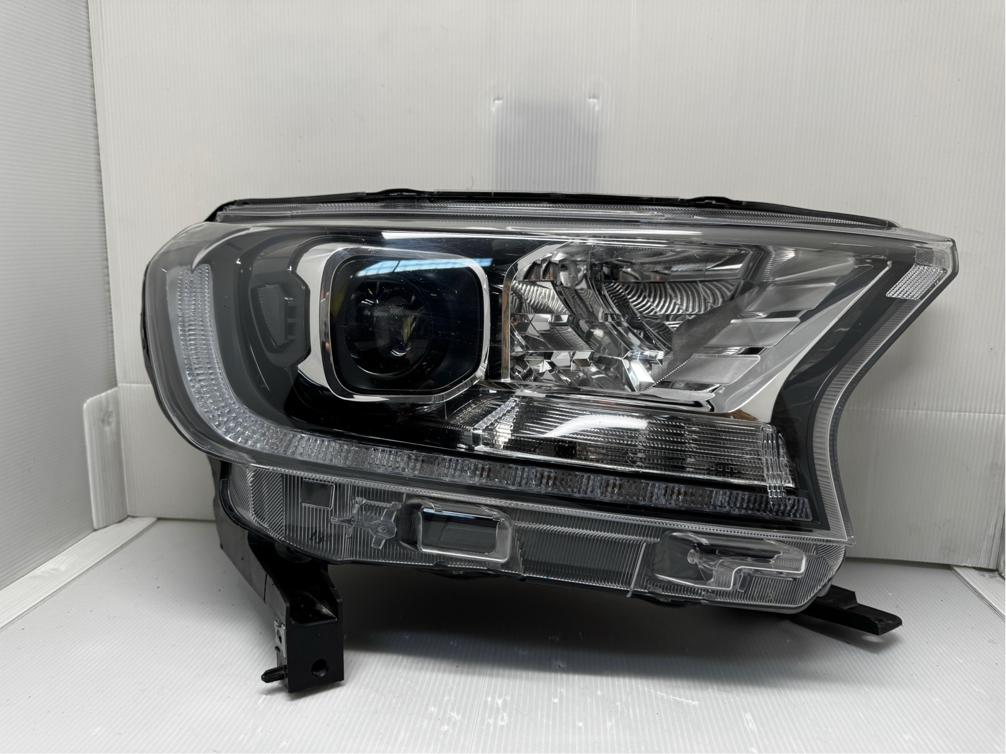 FORD EVEREST RANGER 2020-2021 LED R.H.S HEADLIGHT GENUINE