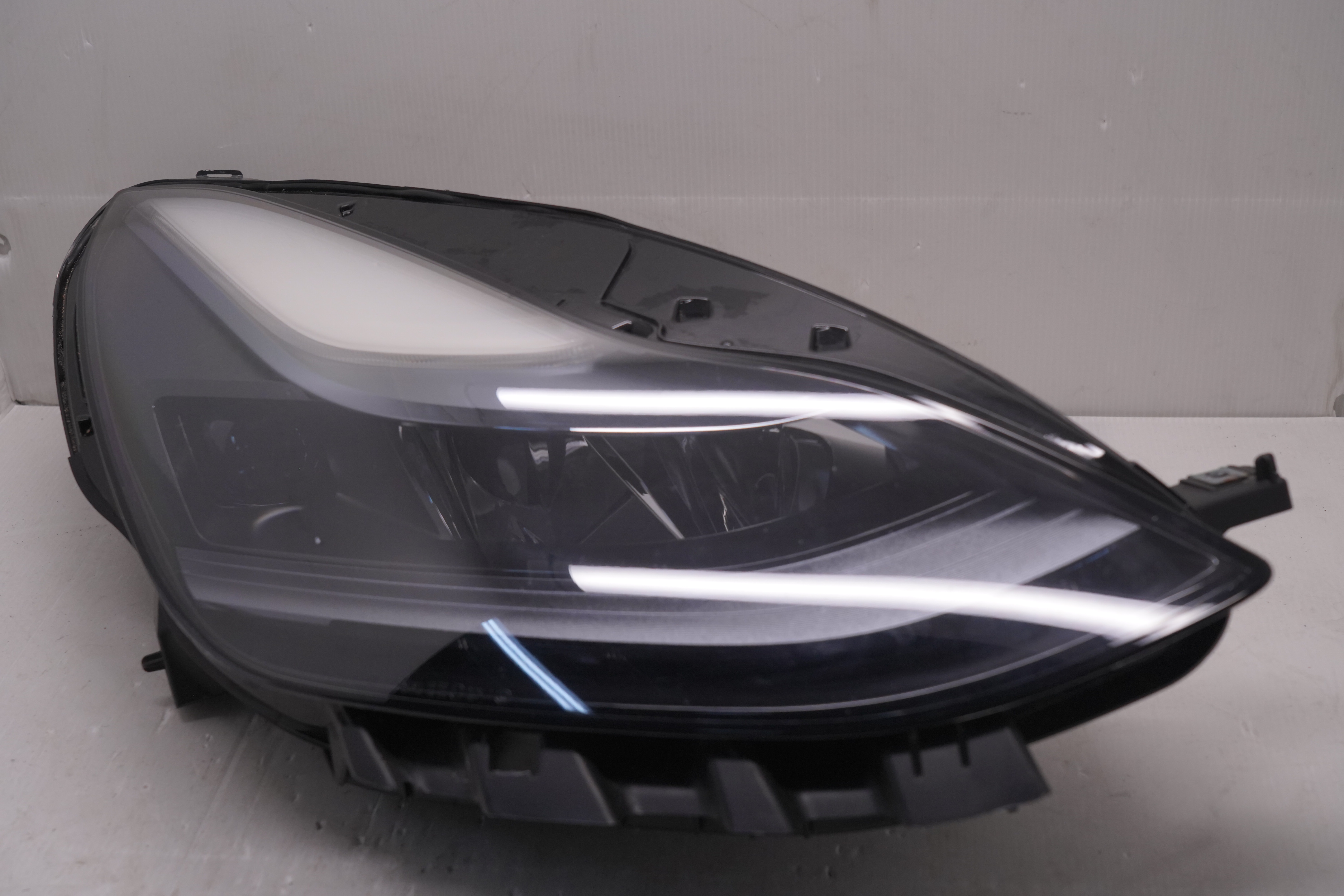 TESLA MODEL 3 2020-2022 LED R.H.S HEADLIGHT GENUINE