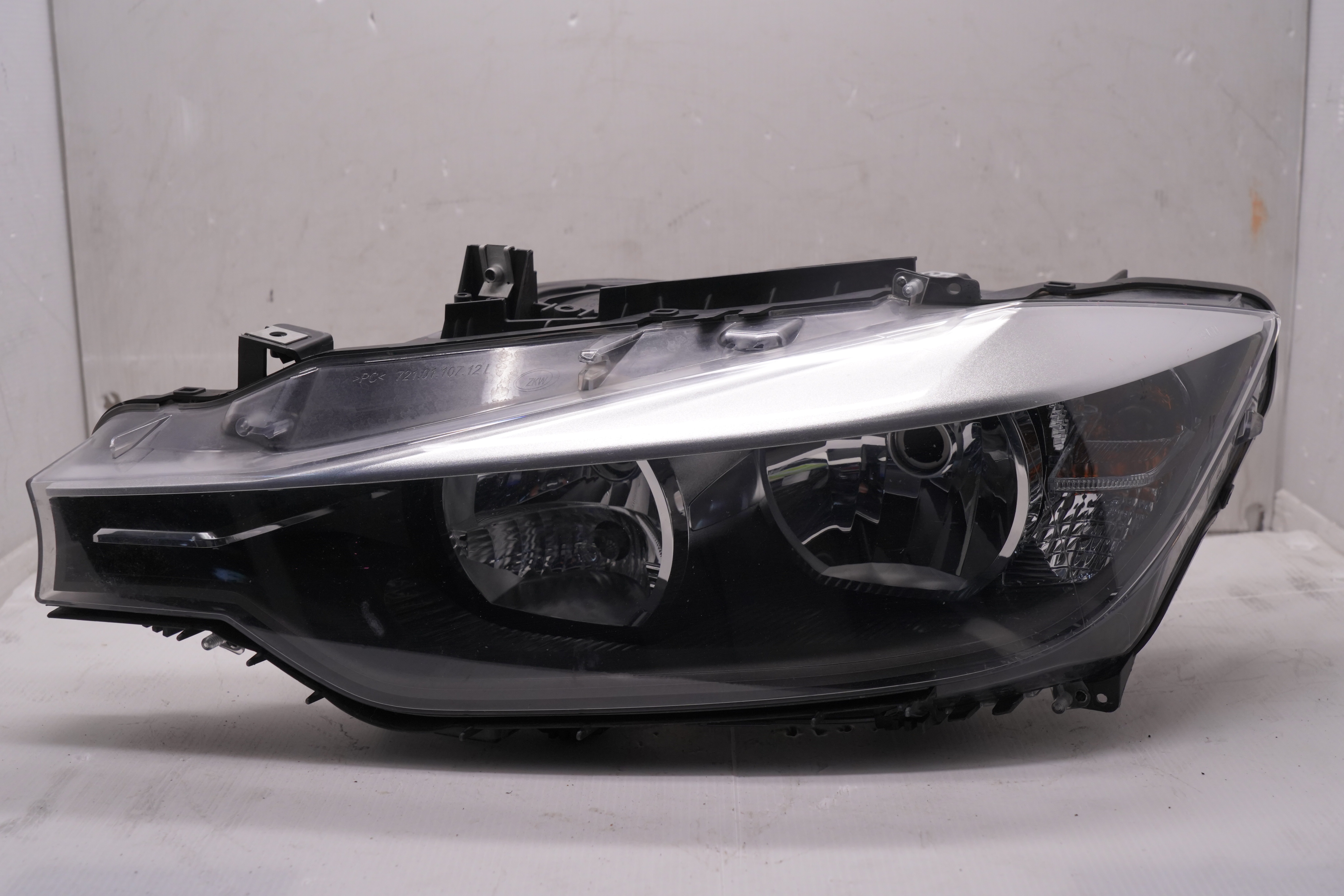 BMW 3 SERIES F30 F31 F35 2012-2014 HALOGEN L.H.S HEADLIGHT GENUINE