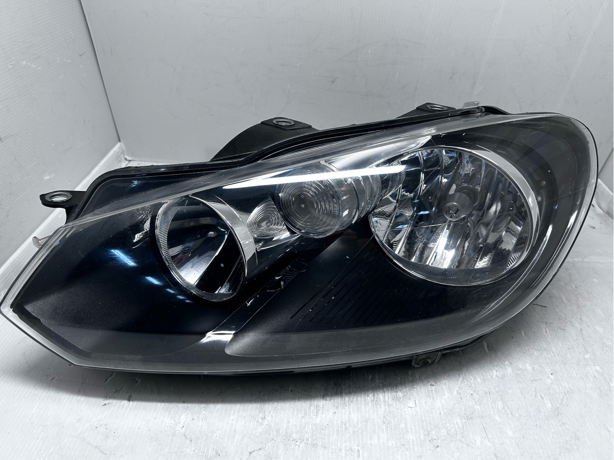 VOLKSWAGEN GOLF MK6 2010-2014 HALOGEN L.H.S HEADLIGHT GENUINE