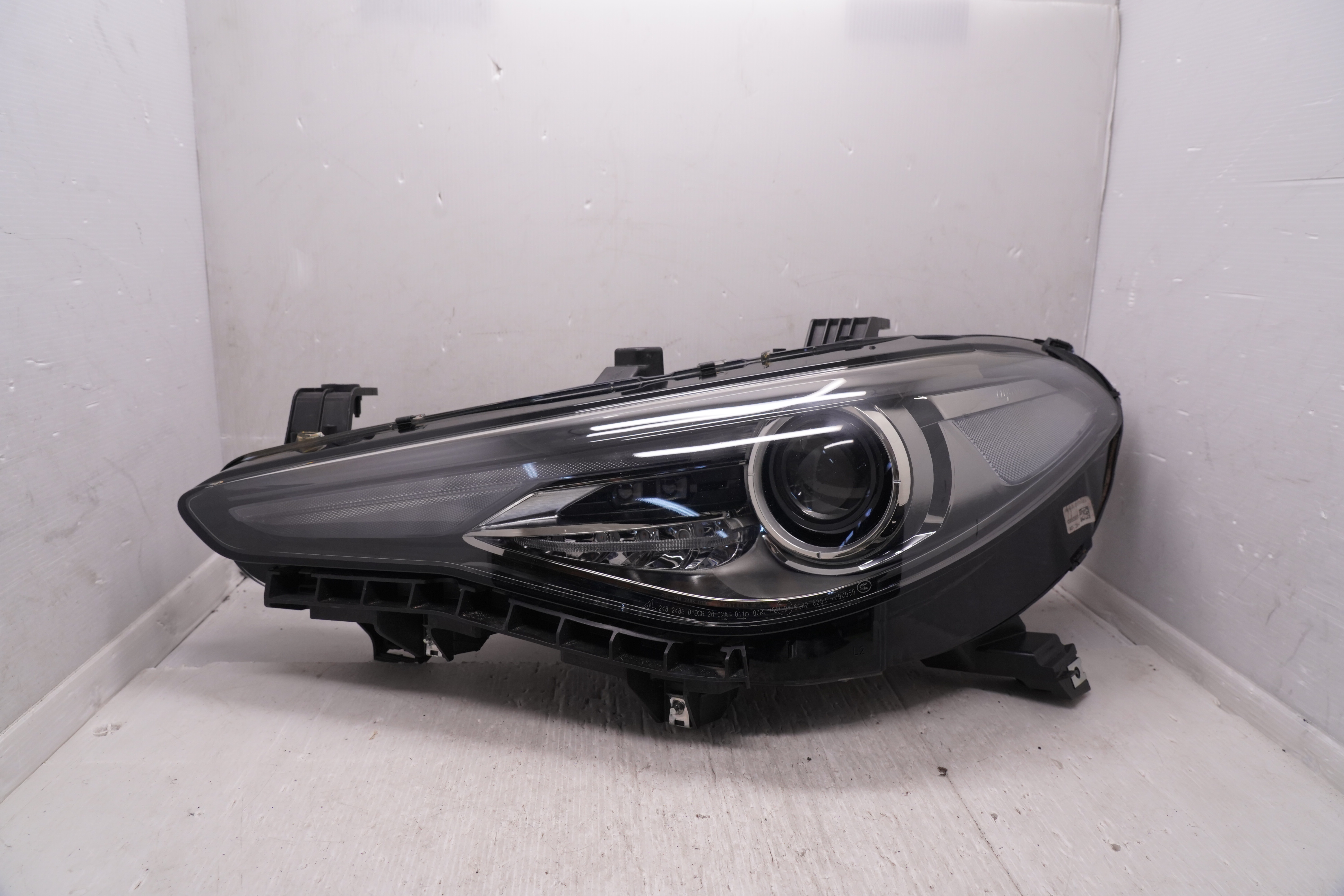 ALFA ROMEO GIULIA 2017-2022 XENON L.H.S HEADLIGHT GENUINE