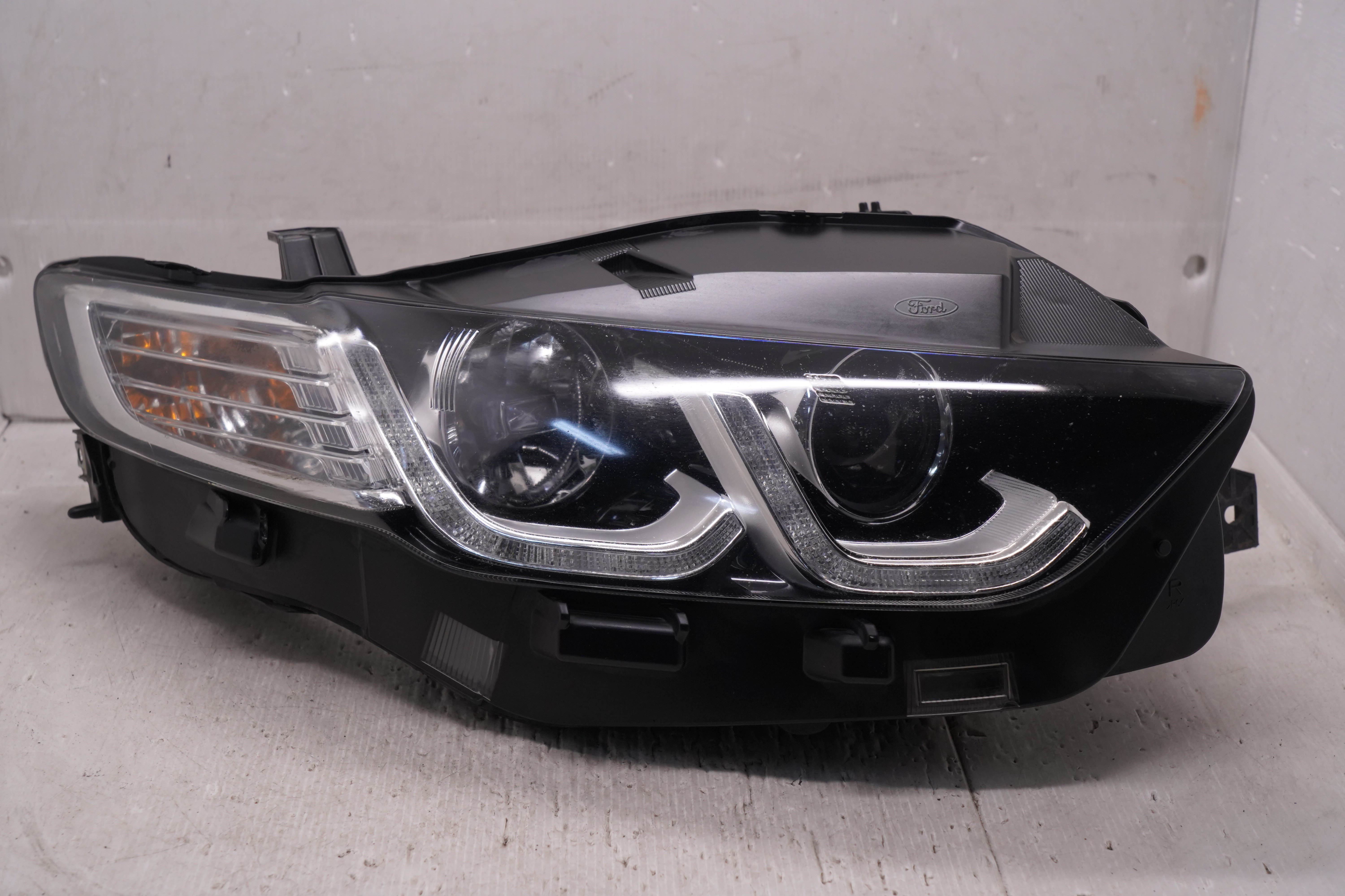 FORD FALCON XR8 FG X 2015-2019 HALOGEN R.H.S HEADLIGHT GENUINE