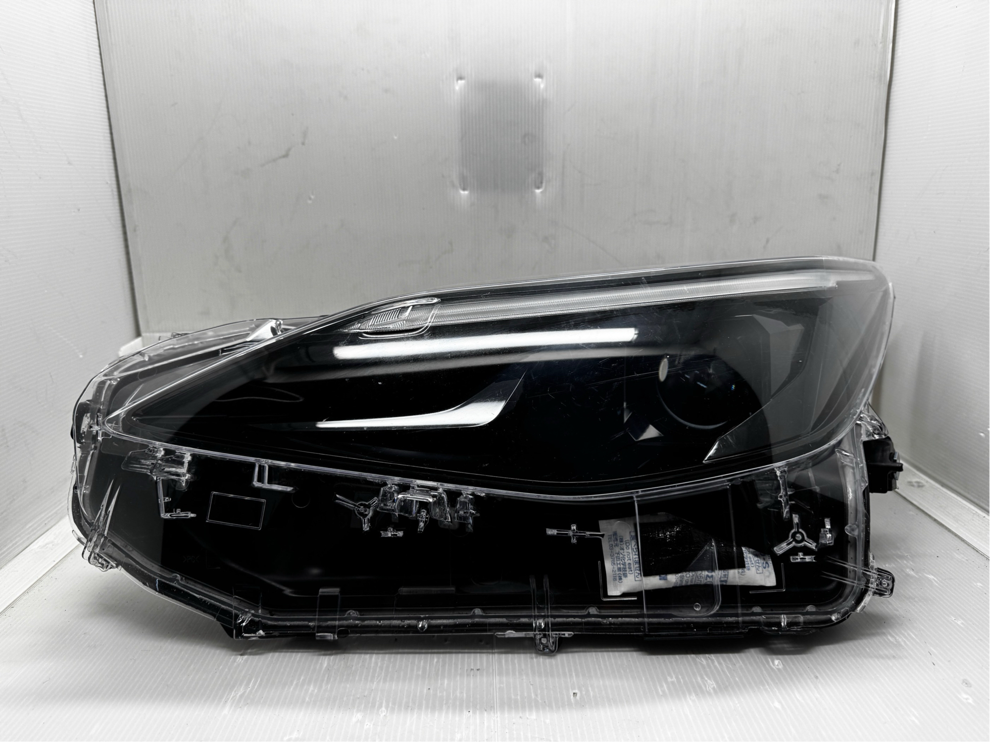 TOYOTA YARIS CROSS MXPB10 2020-2023 HALOGEN L.H.S HEADLIGHT GENUINE