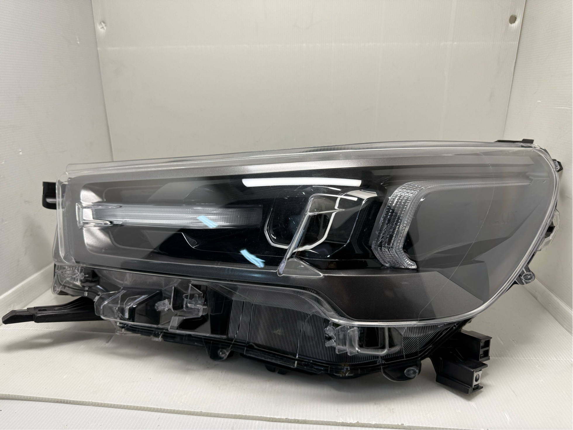 TOYOTA HILUX REVO 2020-2023 LED L.H.S HEADLIGHT GENUINE