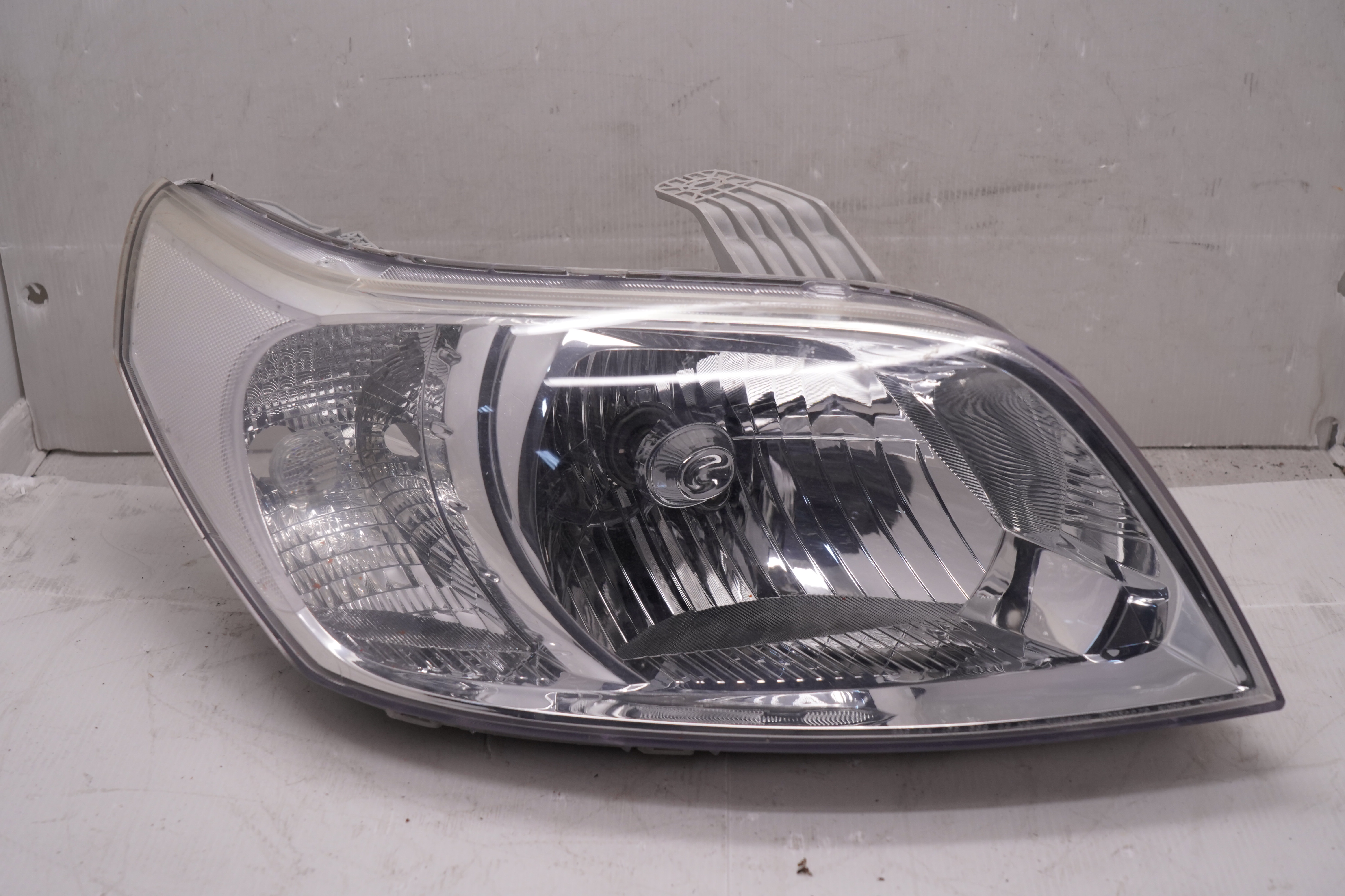 HOLDEN BARINA TK 2008-2009 HALOGEN R.H.S HEADLIGHT GENUINE