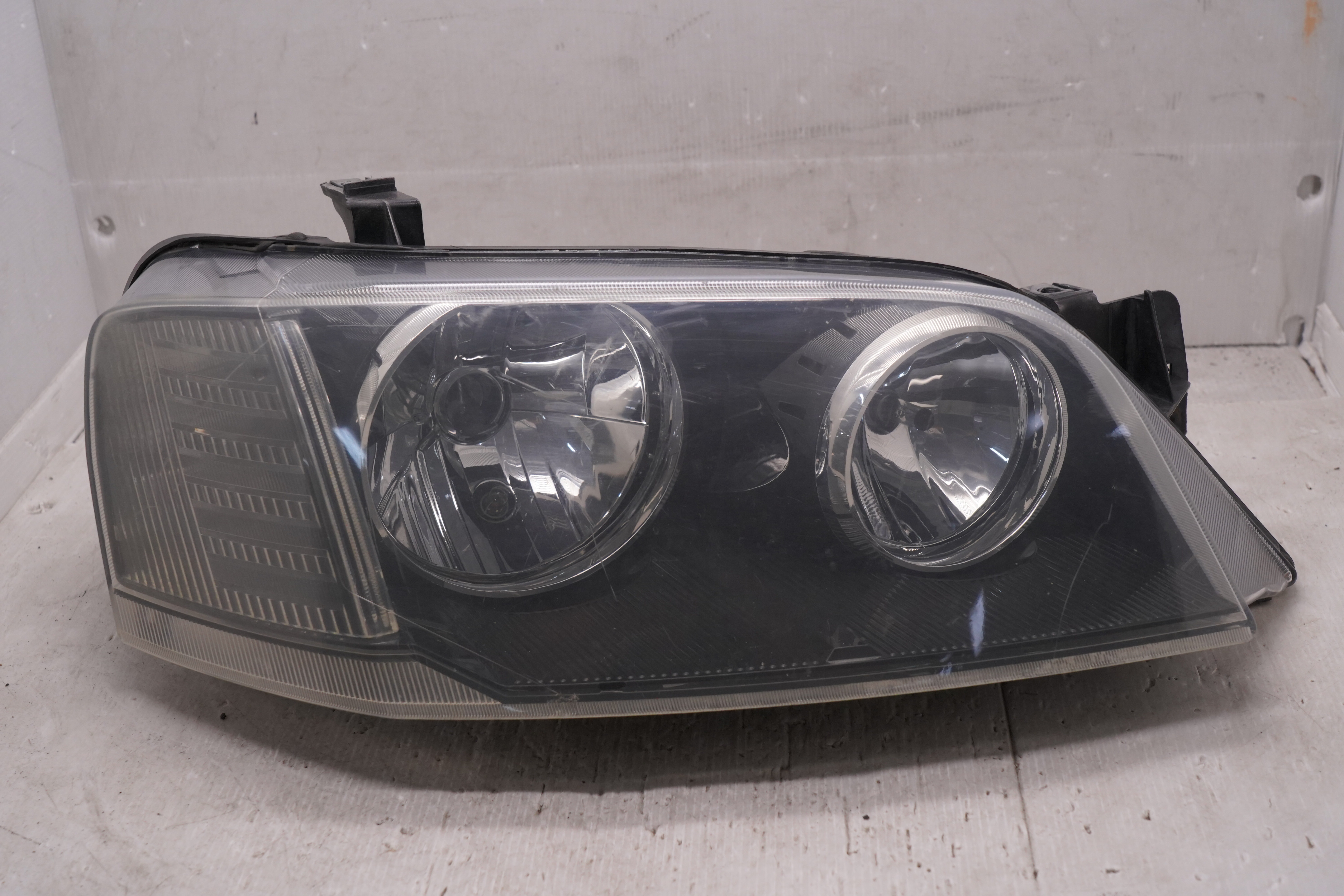 FORD TERRITORY 2004-2009 HALOGEN R.H.S HEADLIGHT GENUINE