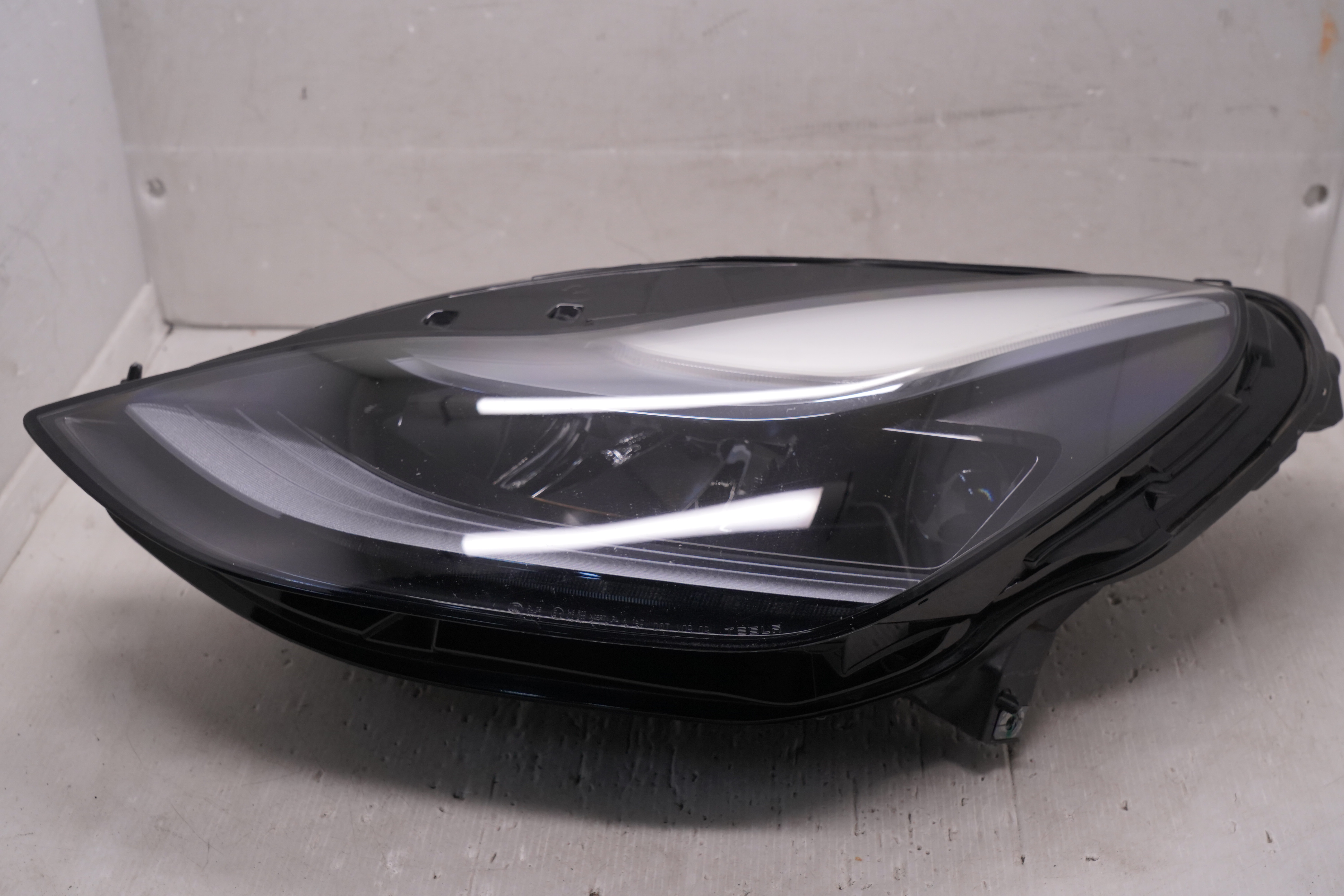 TESLA MODEL 3 Y 2020-2024 LED L.H.S HEADLIGHT GENUINE