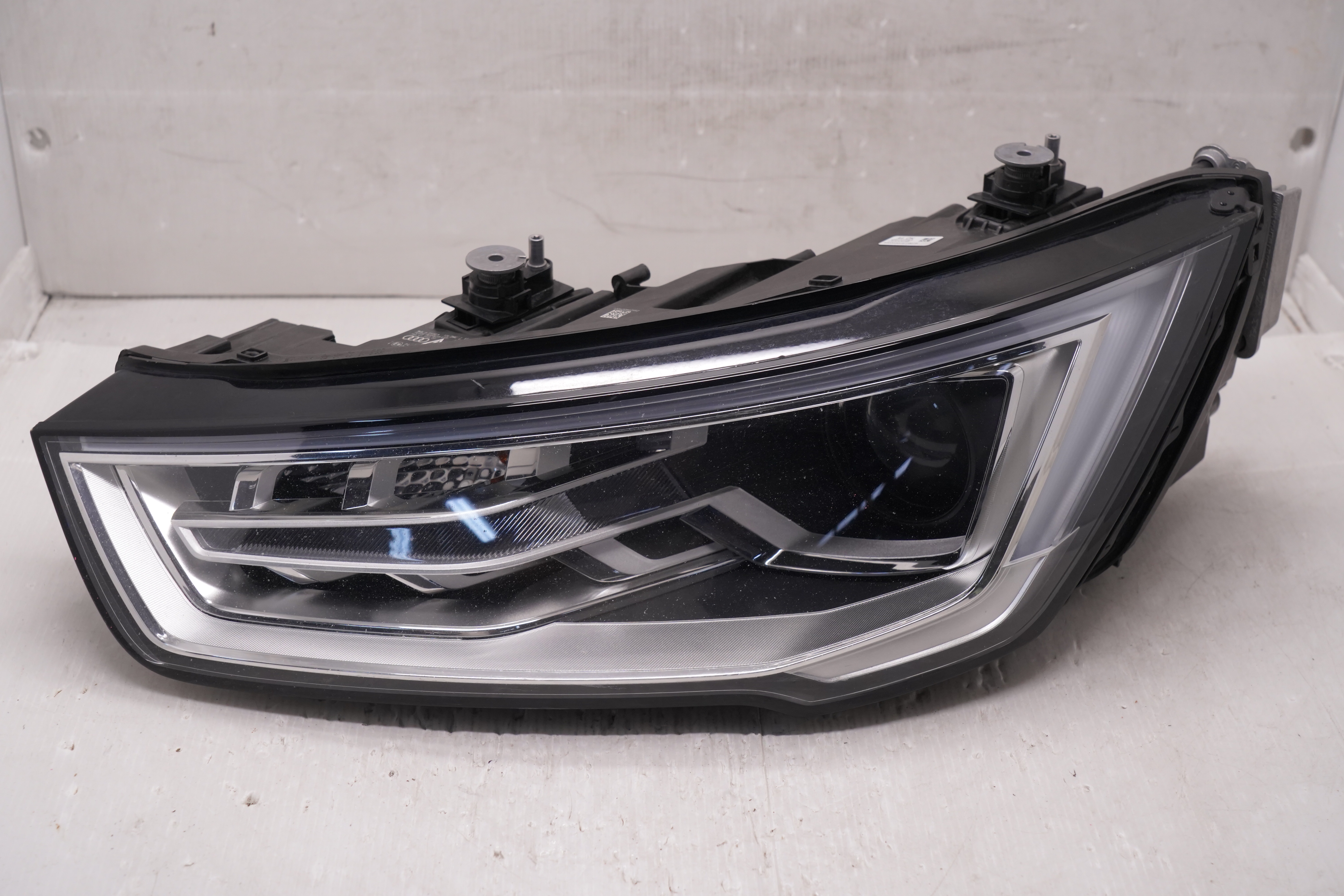 AUDI A1 2015-2018 LED L.H.S HEADLIGHT GENUINE