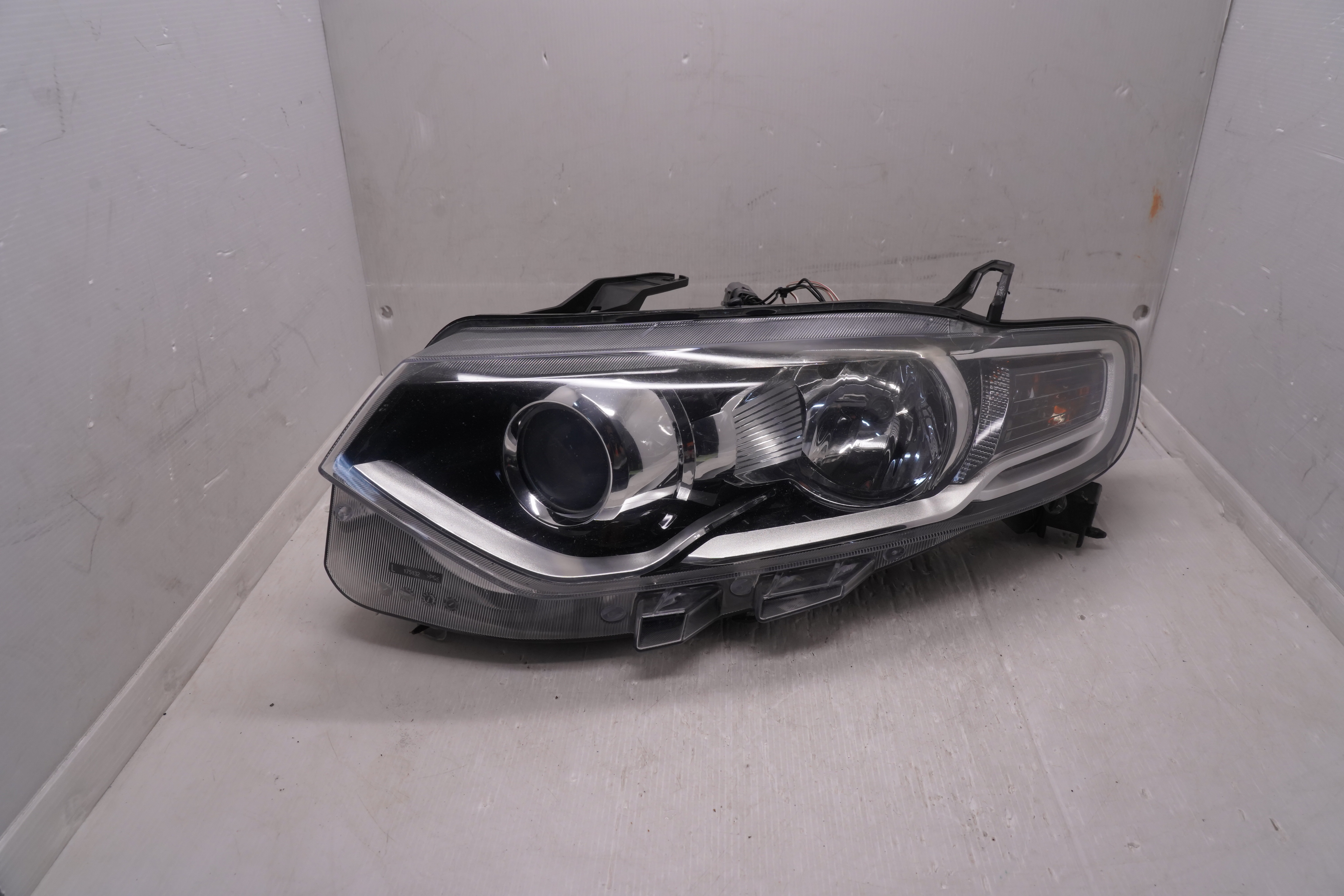 FORD TERRITORY SZ 2011-2017 HALOGEN L.H.S HEADLIGHT GENUINE