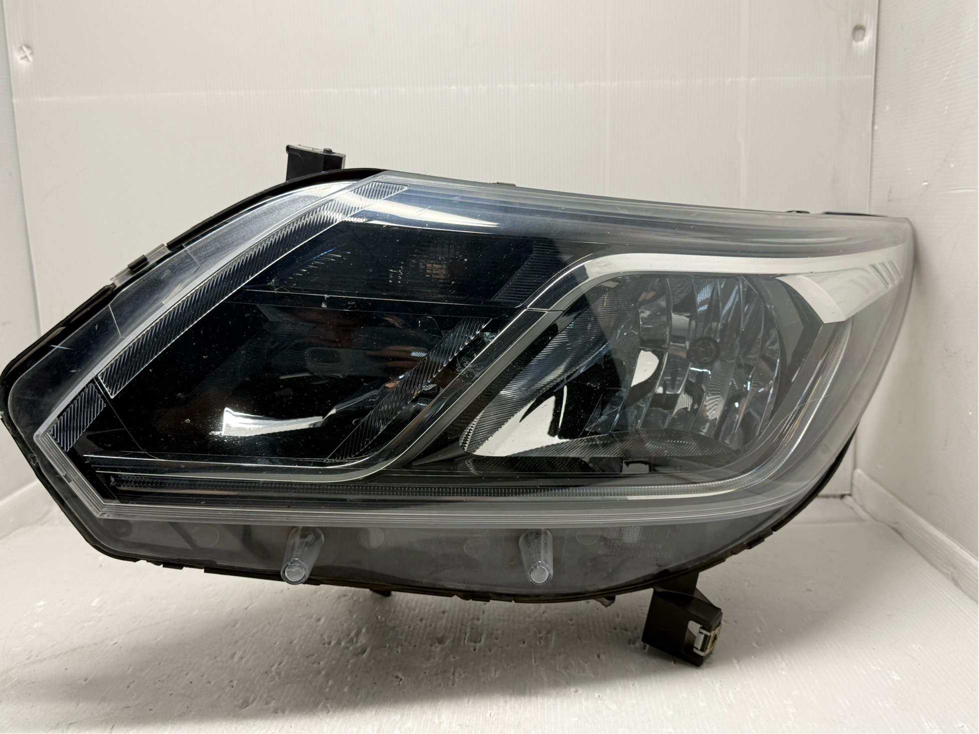 Holden COLORADO 2016-2023 HALOGEN L.H.S HEADLIGHT GENUINE