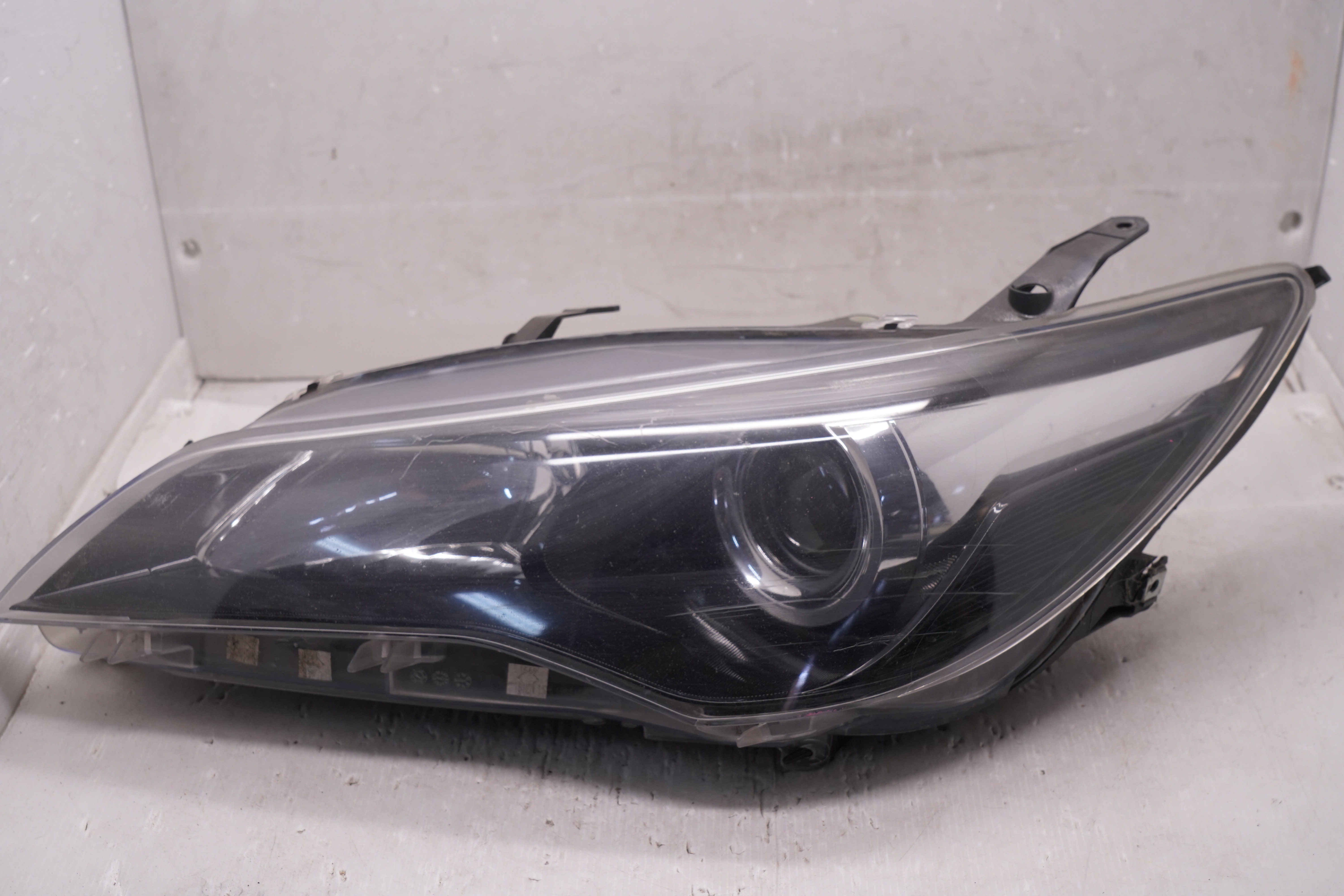 TOYOTA CAMRY ASV50R 2015-2017 HALOGEN L.H.S HEADLIGHT GENUINE