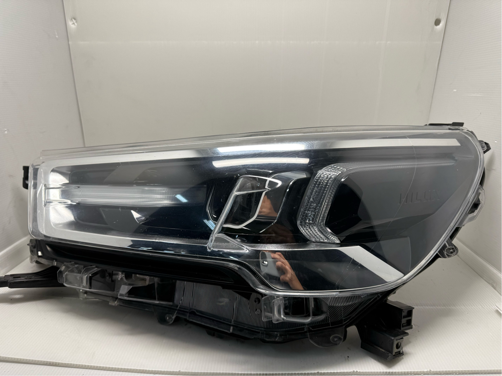 TOYOTA HILUX REVO 2020-2023 LED L.H.S HEADLIGHT GENUINE