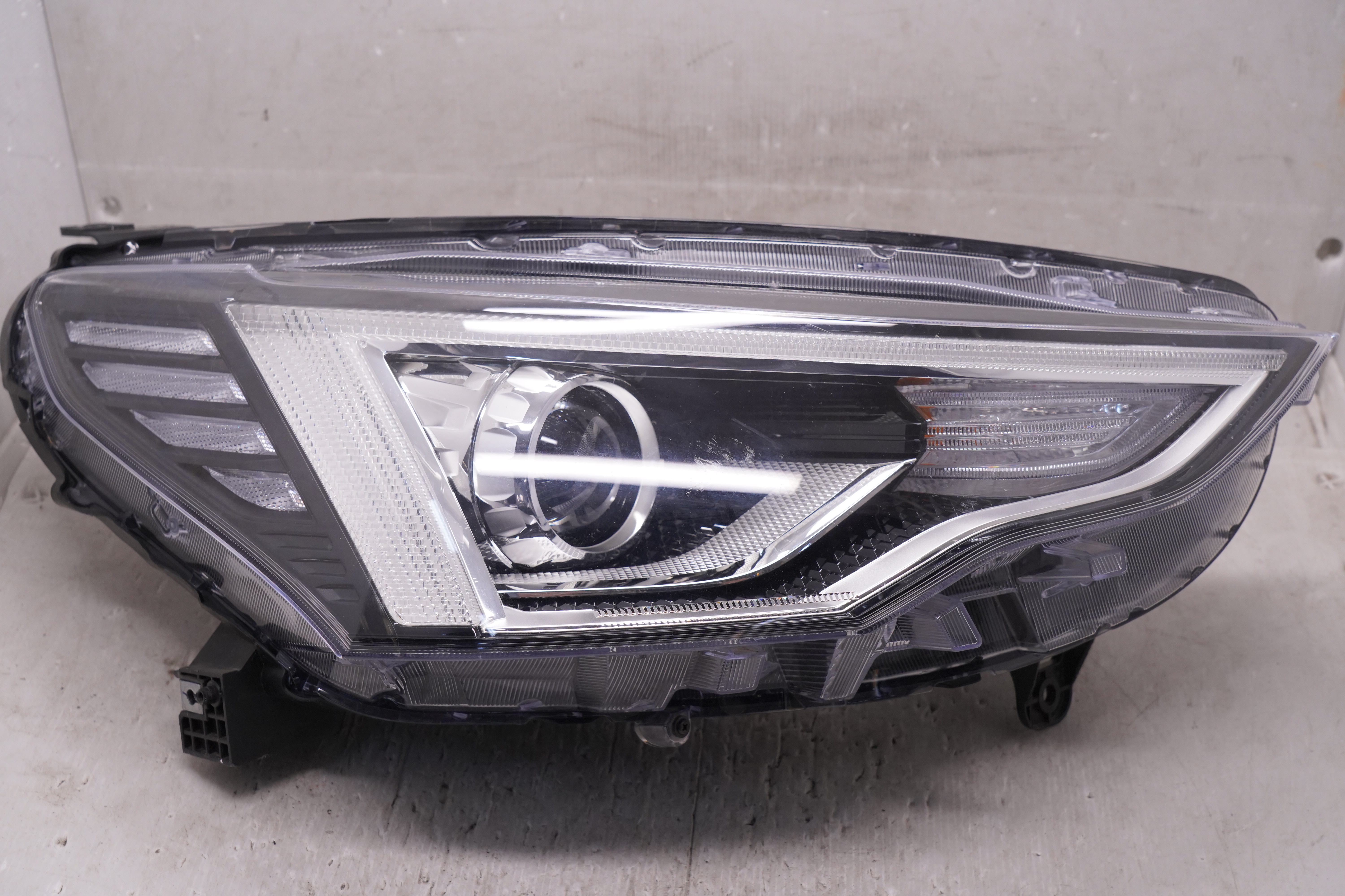 GREAT WALL HAVAL JOLION 2021-2023 HALOGEN R.H.S HEADLIGHT GENUINE