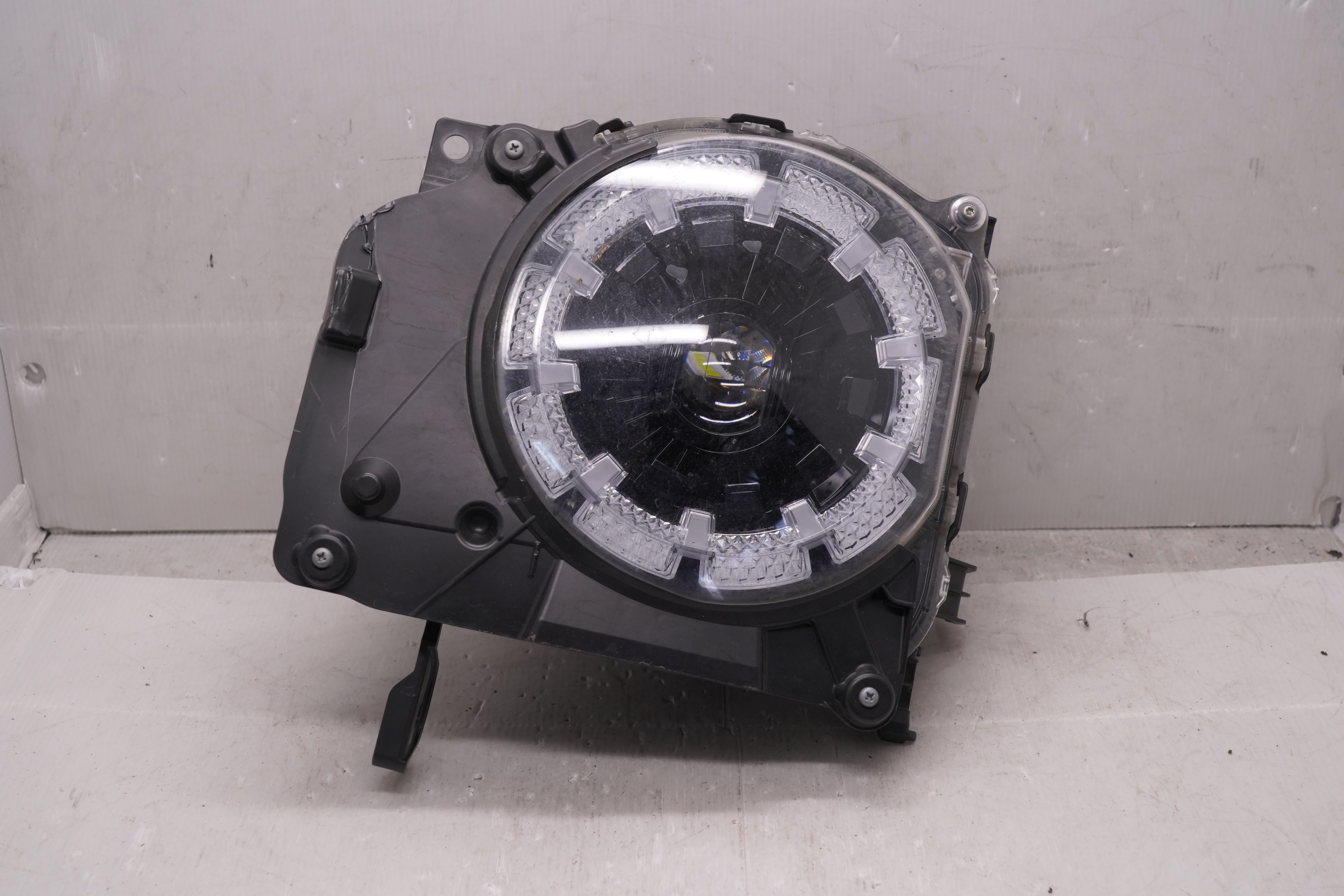 TOYOTA LAND CRUISER 70 LC70 LC76 LC79 2023-2025 LED R.H.S HEADLIGHT GENUINE