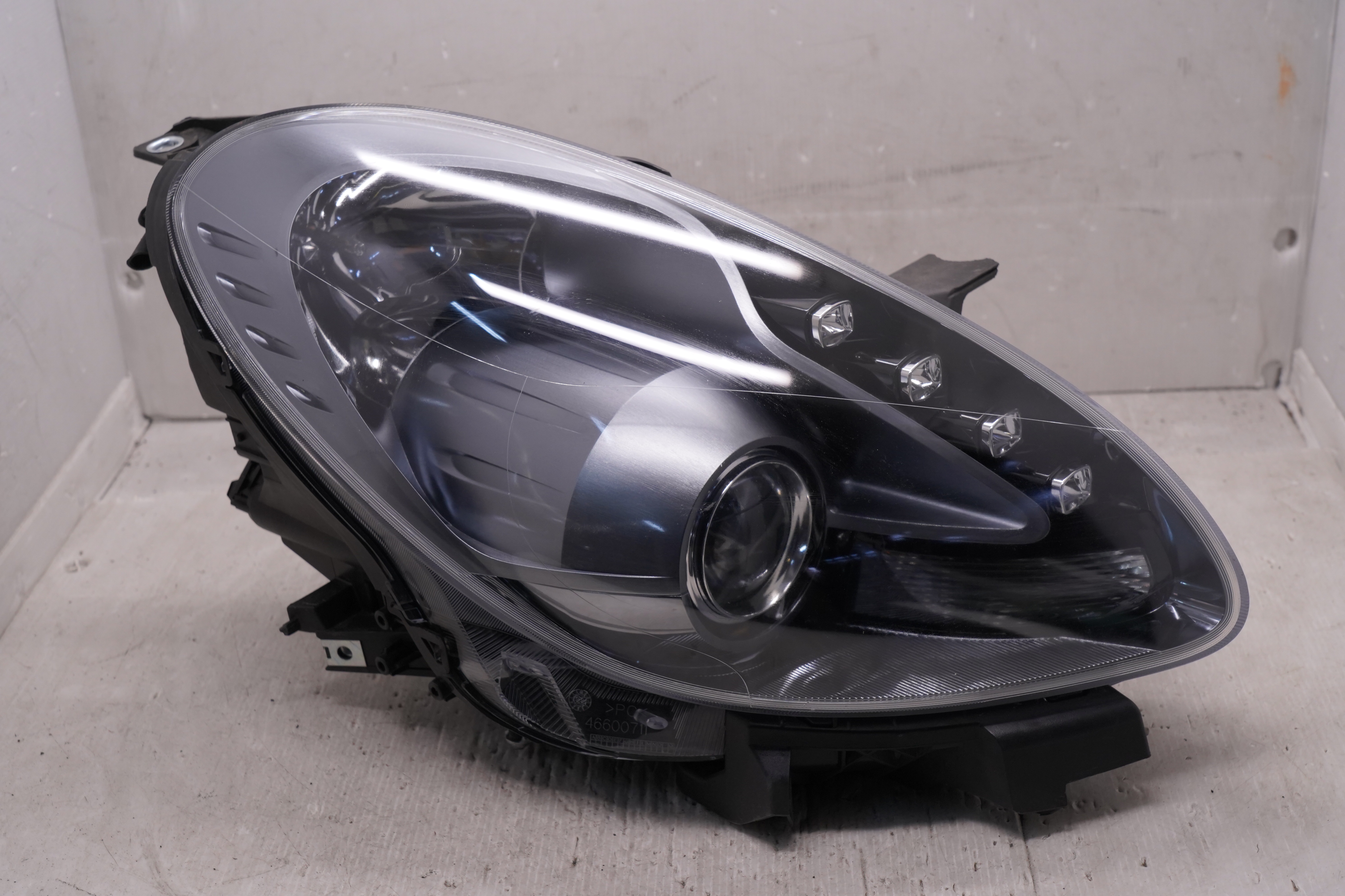 ALFA ROMEO GIULIETTA 2011-2016 XENON R.H.S HEADLIGHT GENUINE